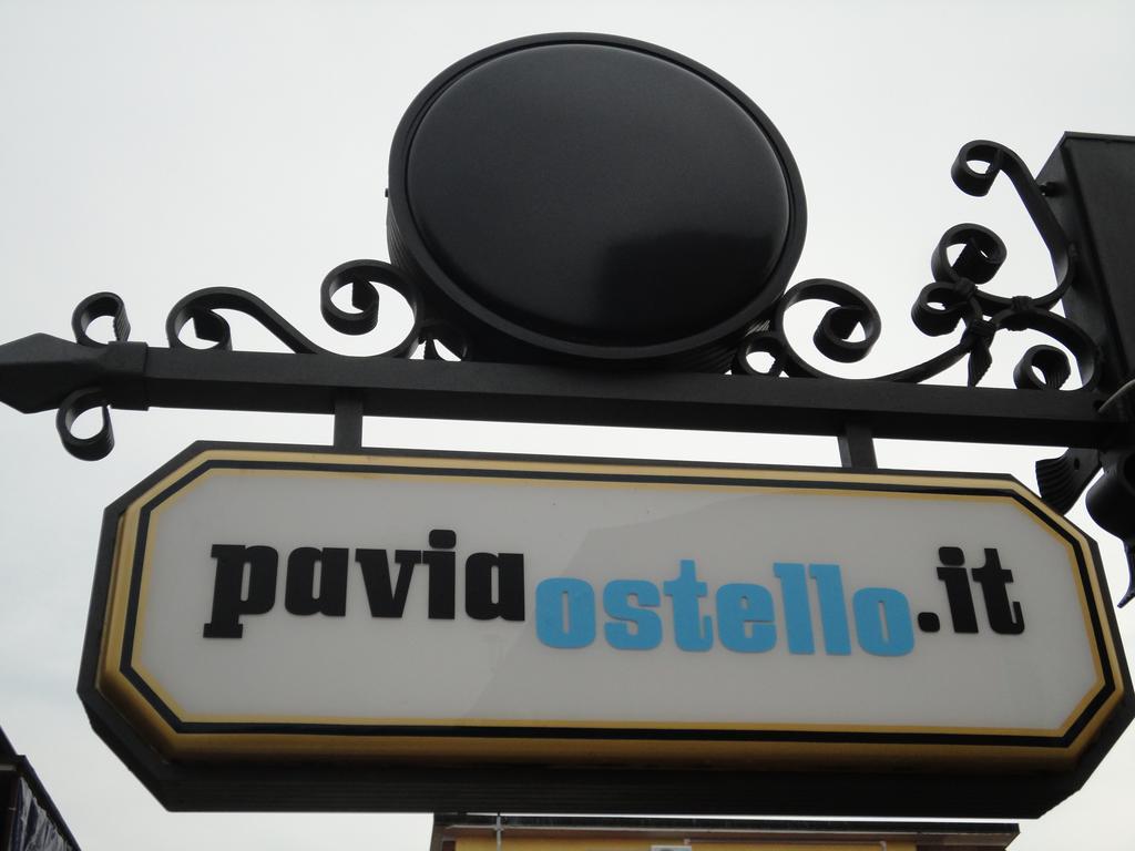 Pavia Ostello Bagian luar foto